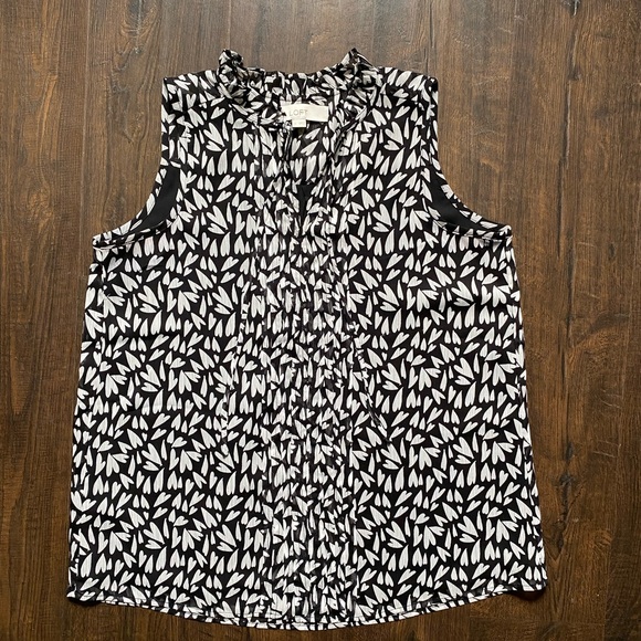 LOFT Hearts Top XS - Picture 6 of 6